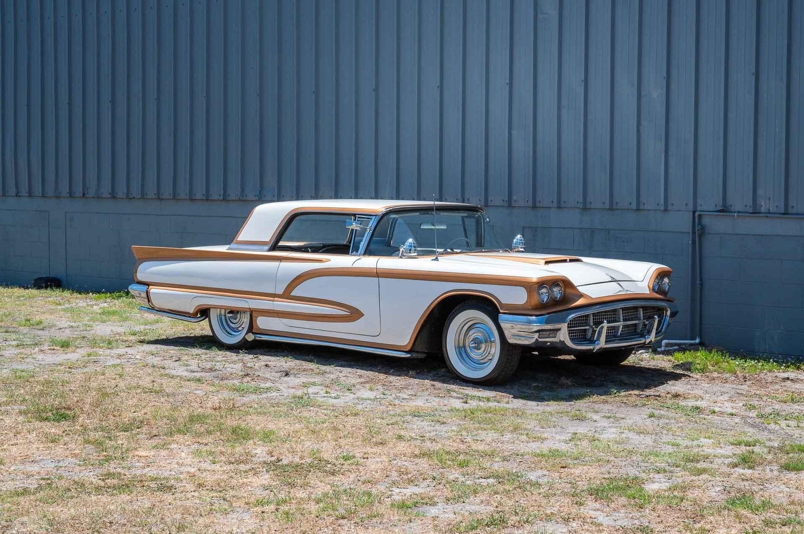 Ford-Thunderbird-1960-2-Door-33