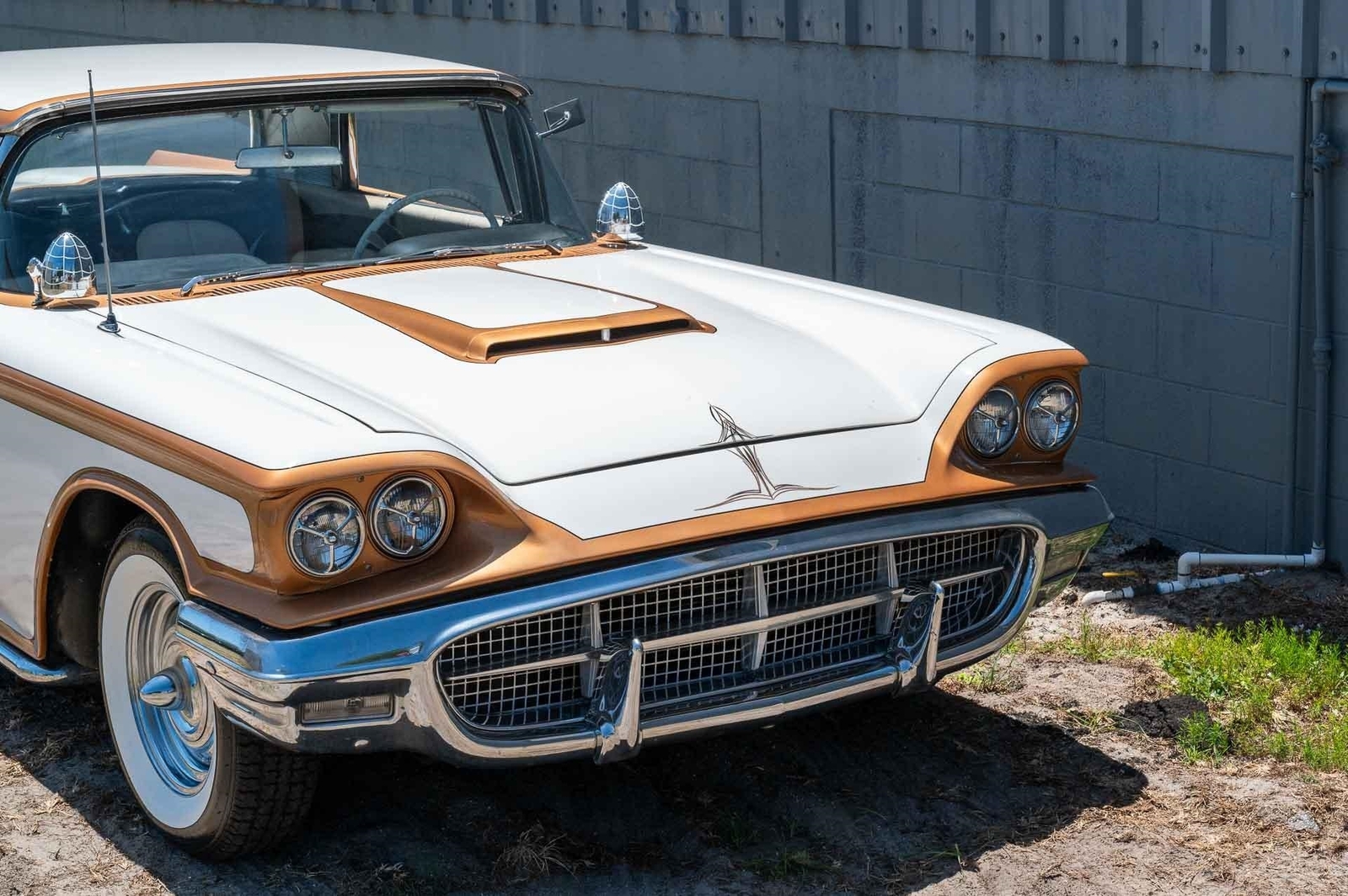 Ford-Thunderbird-1960-2-Door-34