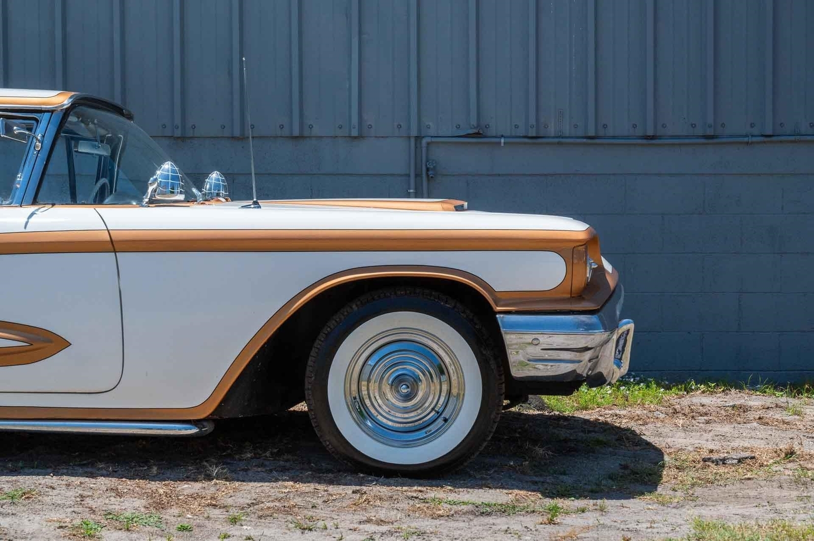 Ford-Thunderbird-1960-2-Door-36