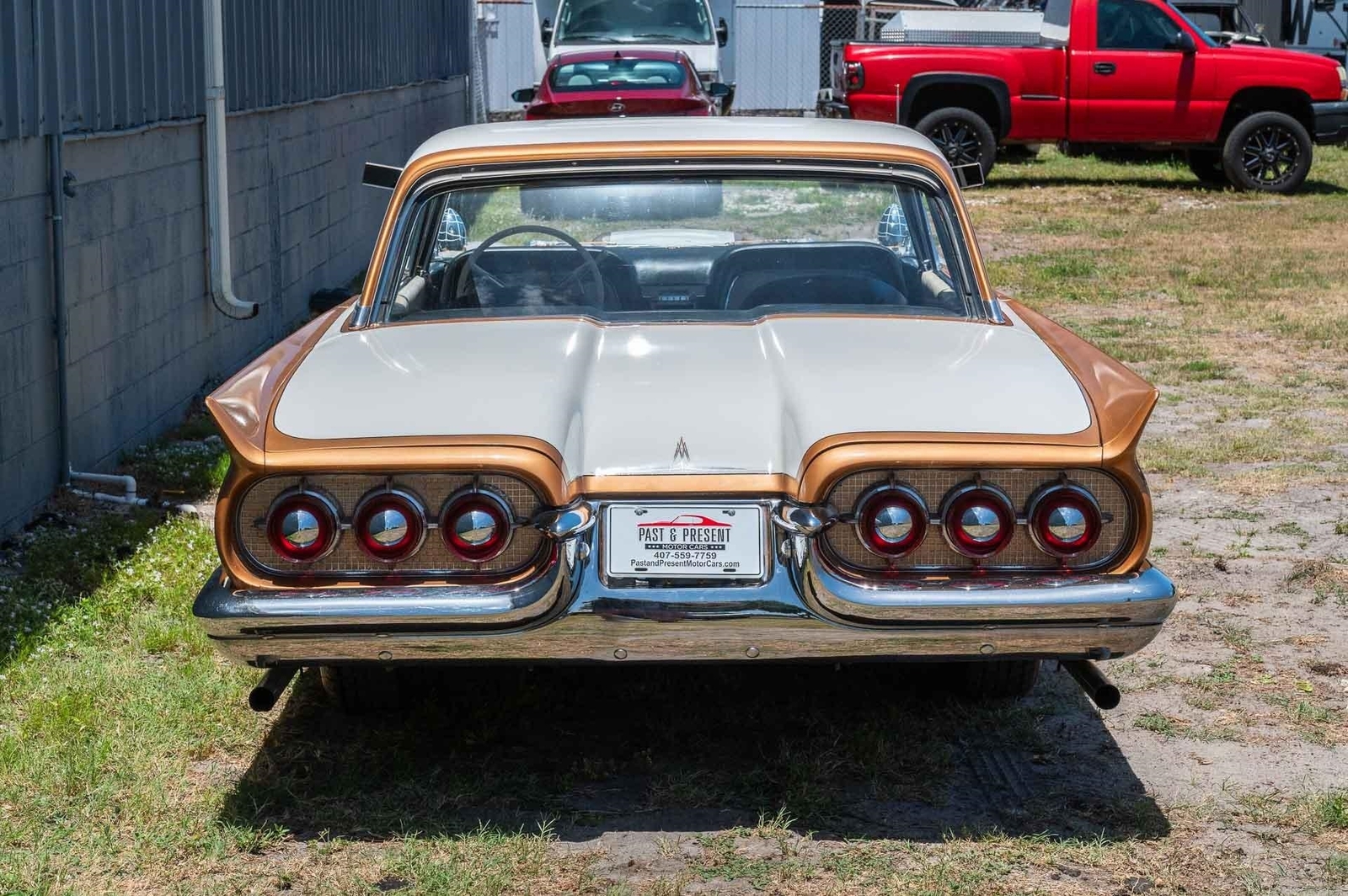 Ford-Thunderbird-1960-2-Door-4