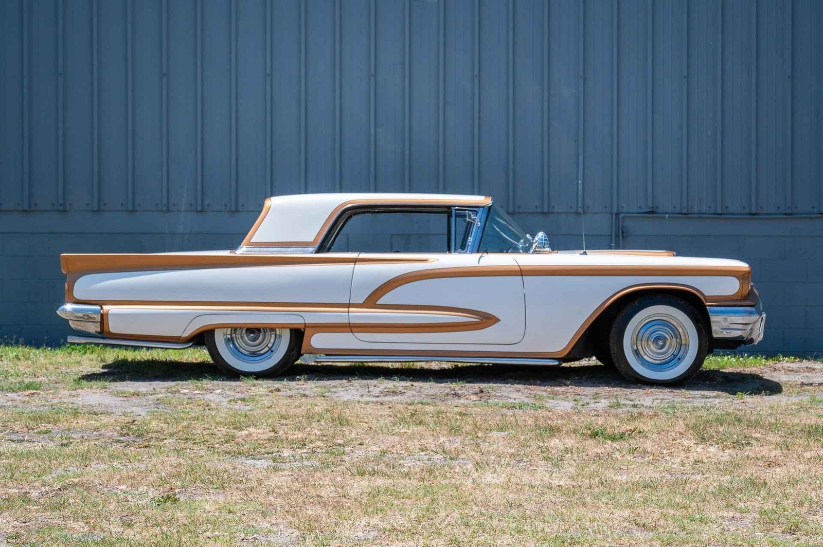 Ford-Thunderbird-1960-2-Door-6
