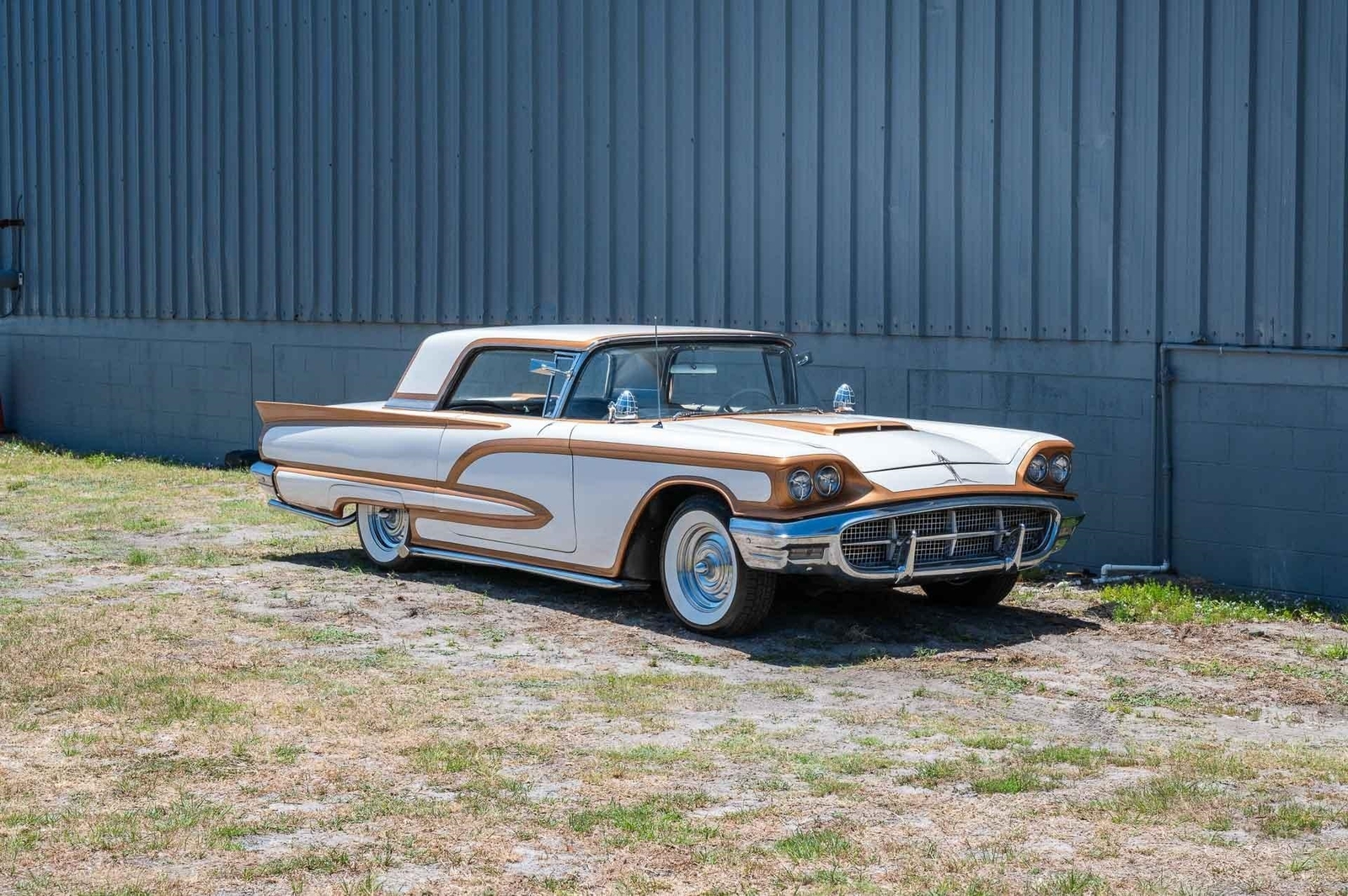 Ford-Thunderbird-1960-2-Door-8