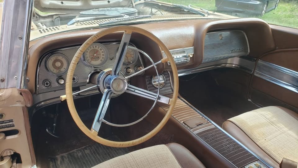 Ford-Thunderbird-1960-Coupe-7