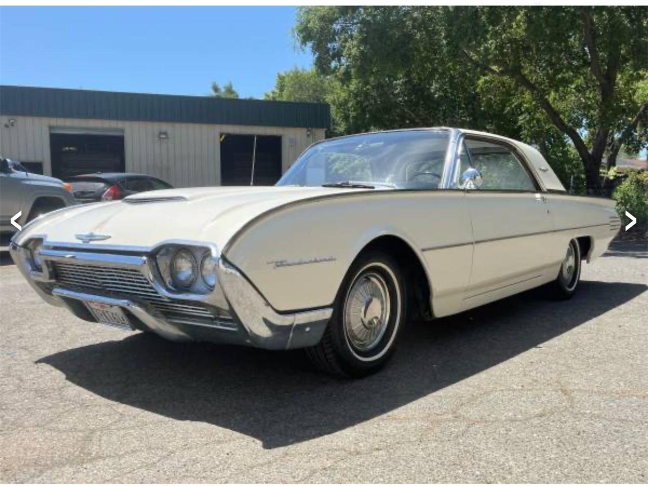 Ford-Thunderbird-1961-White-Black-11