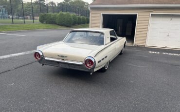 Ford-Thunderbird-1962-1
