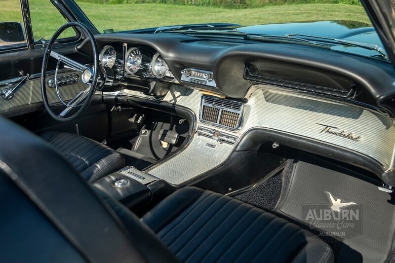 Ford-Thunderbird-1962-19