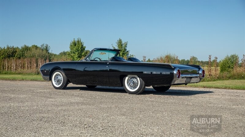 Ford-Thunderbird-1962-2