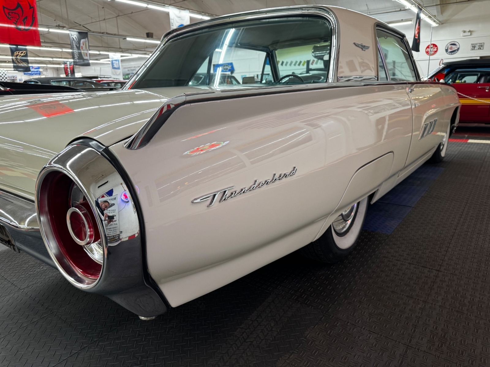 Ford-Thunderbird-1963-Coupe-28