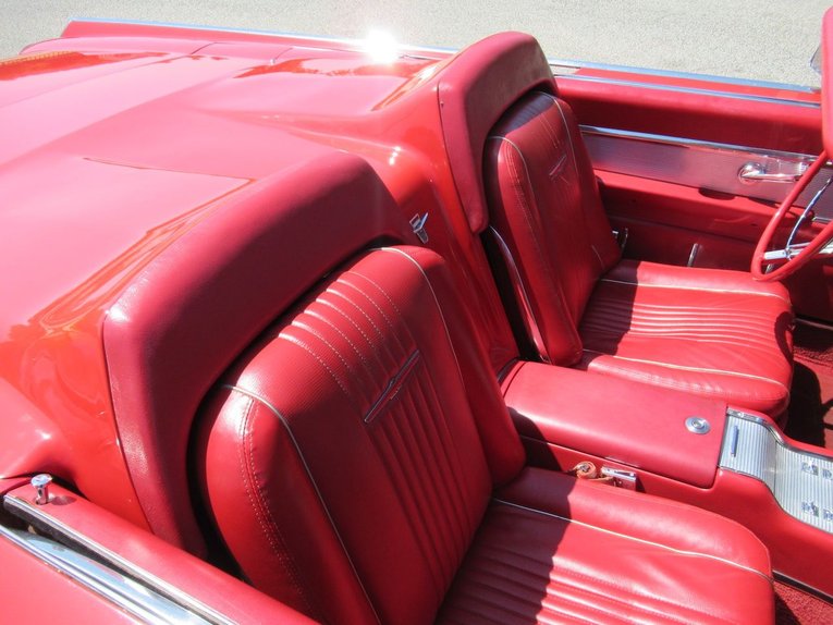 Ford-Thunderbird-1963-Rangoon-Red-Red-1