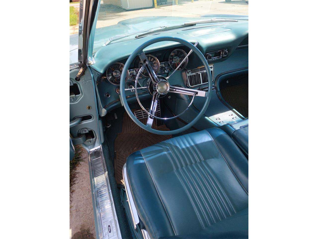 Ford-Thunderbird-1963-patrician-green-med-turquoise-5