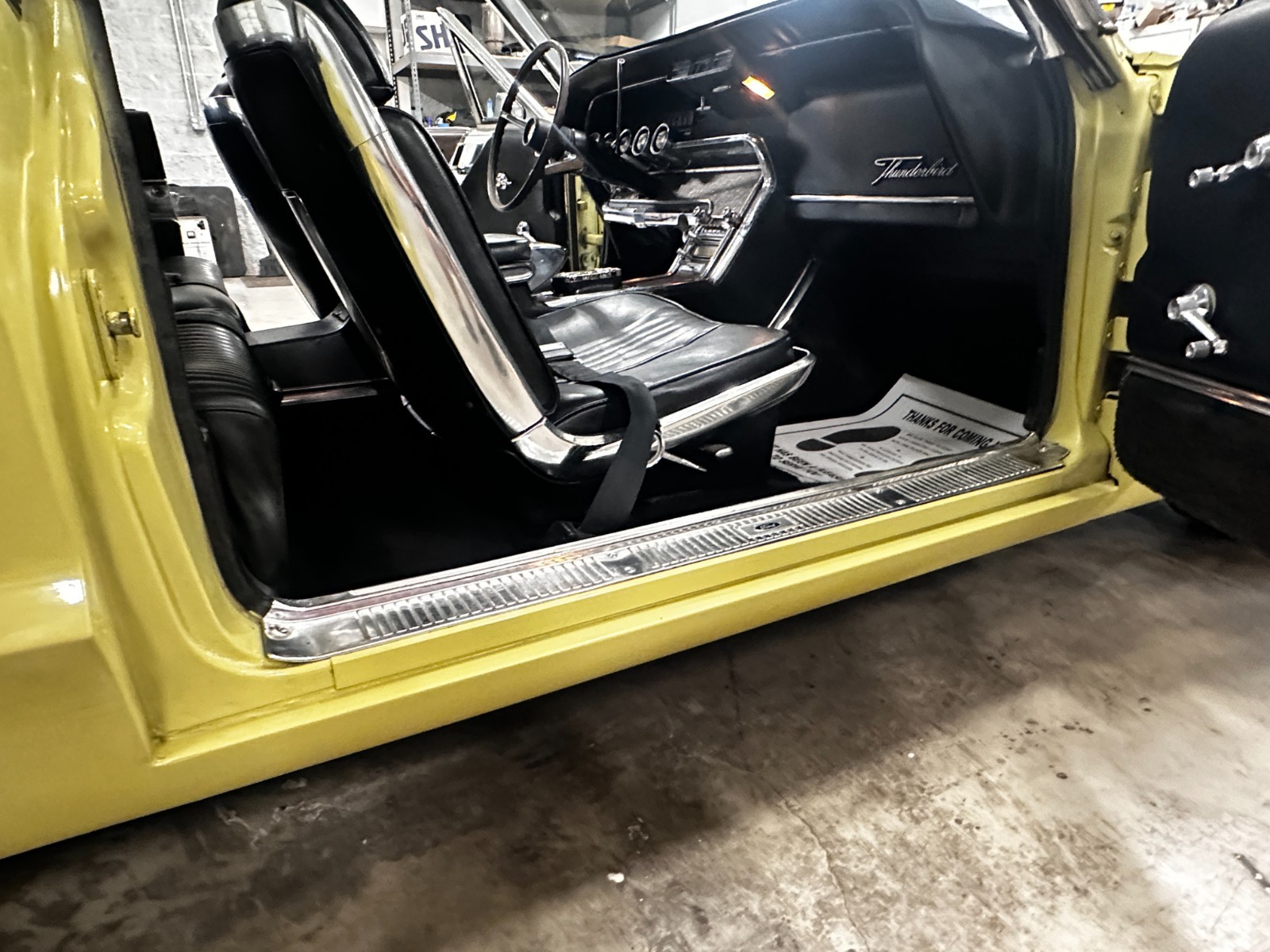 Ford-Thunderbird-1964-Coupe-12