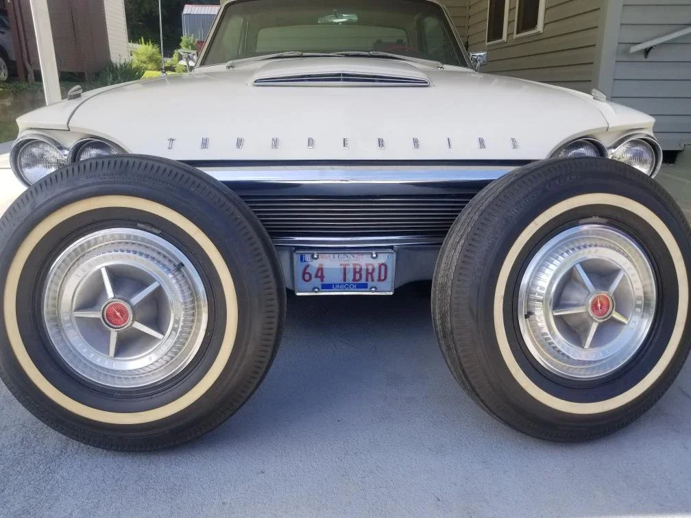 Ford-Thunderbird-1964-Off-White-Red-9