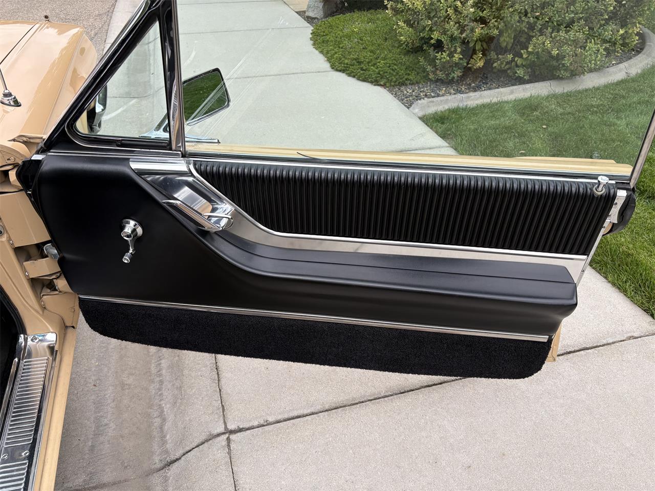 Ford-Thunderbird-1964-Prarie-Tan-Black-18