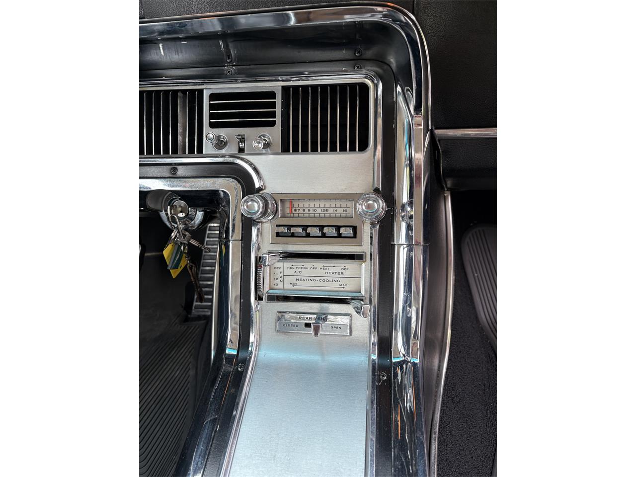Ford-Thunderbird-1964-Prarie-Tan-Black-4