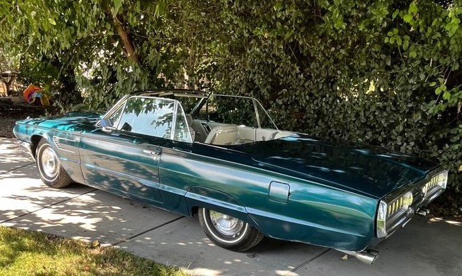 Ford-Thunderbird-1965-Convertible-17