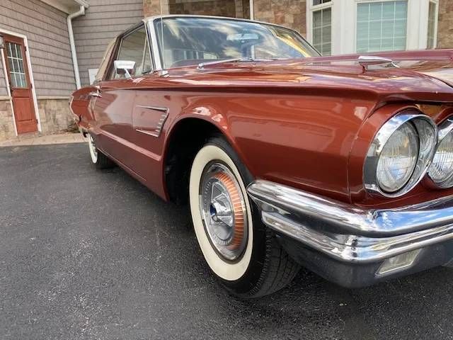 Ford-Thunderbird-1965-Copper-3