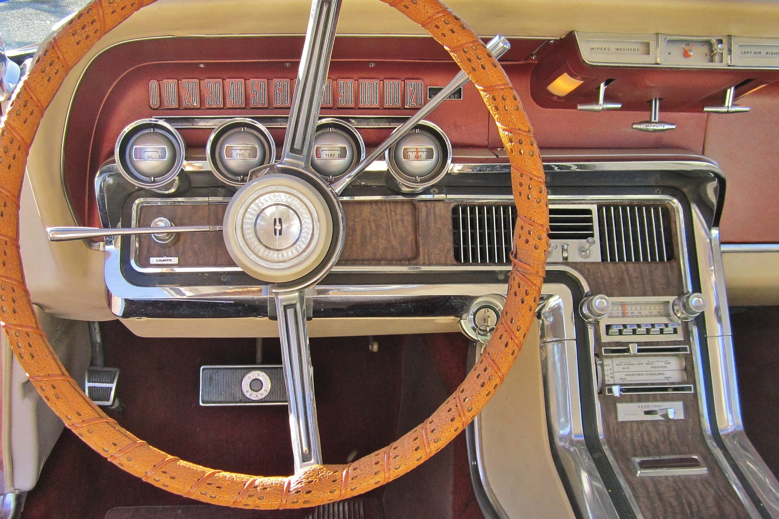 Ford-Thunderbird-1965-Other-White-15