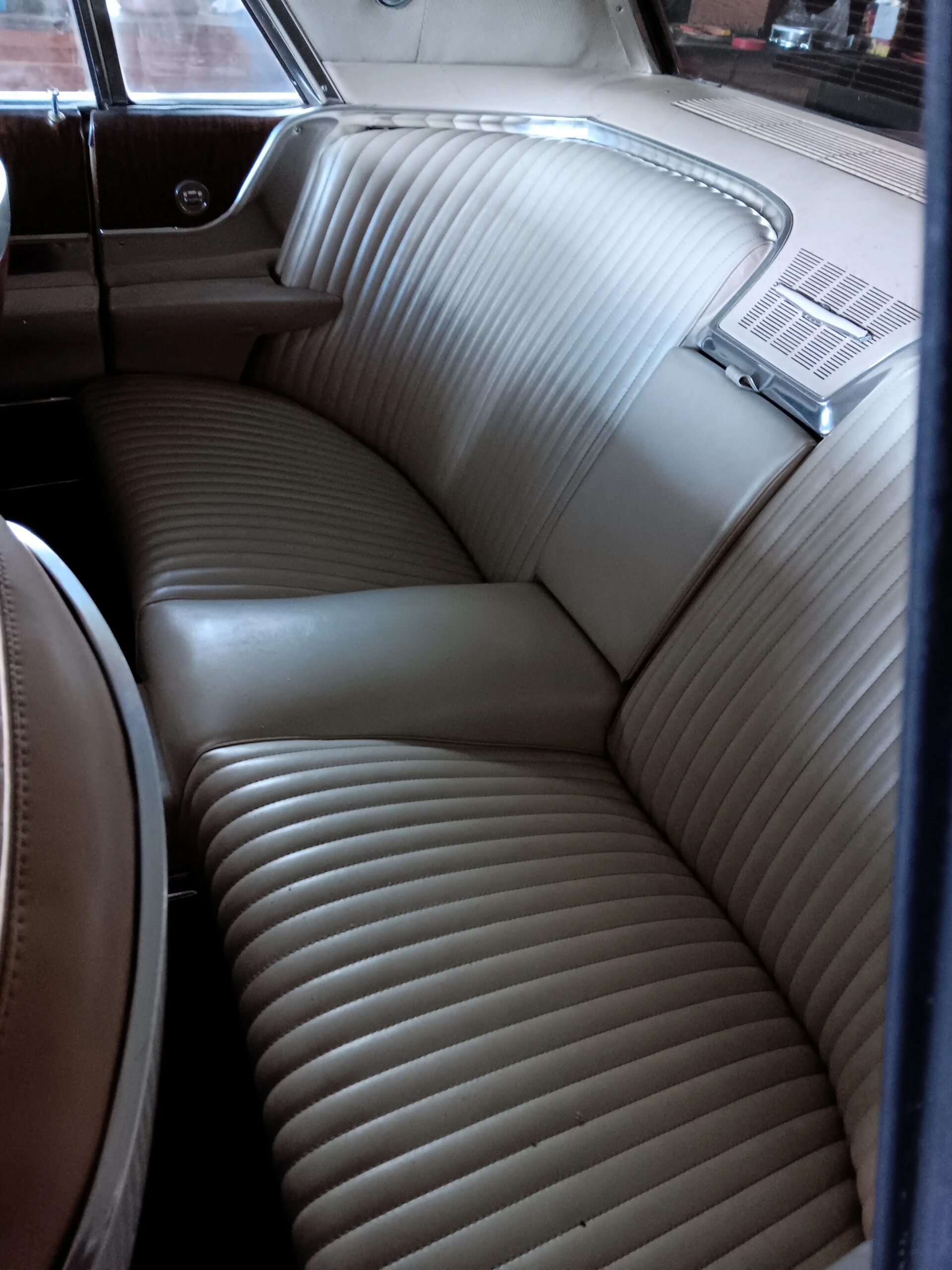 Ford-Thunderbird-1965-Other-White-4
