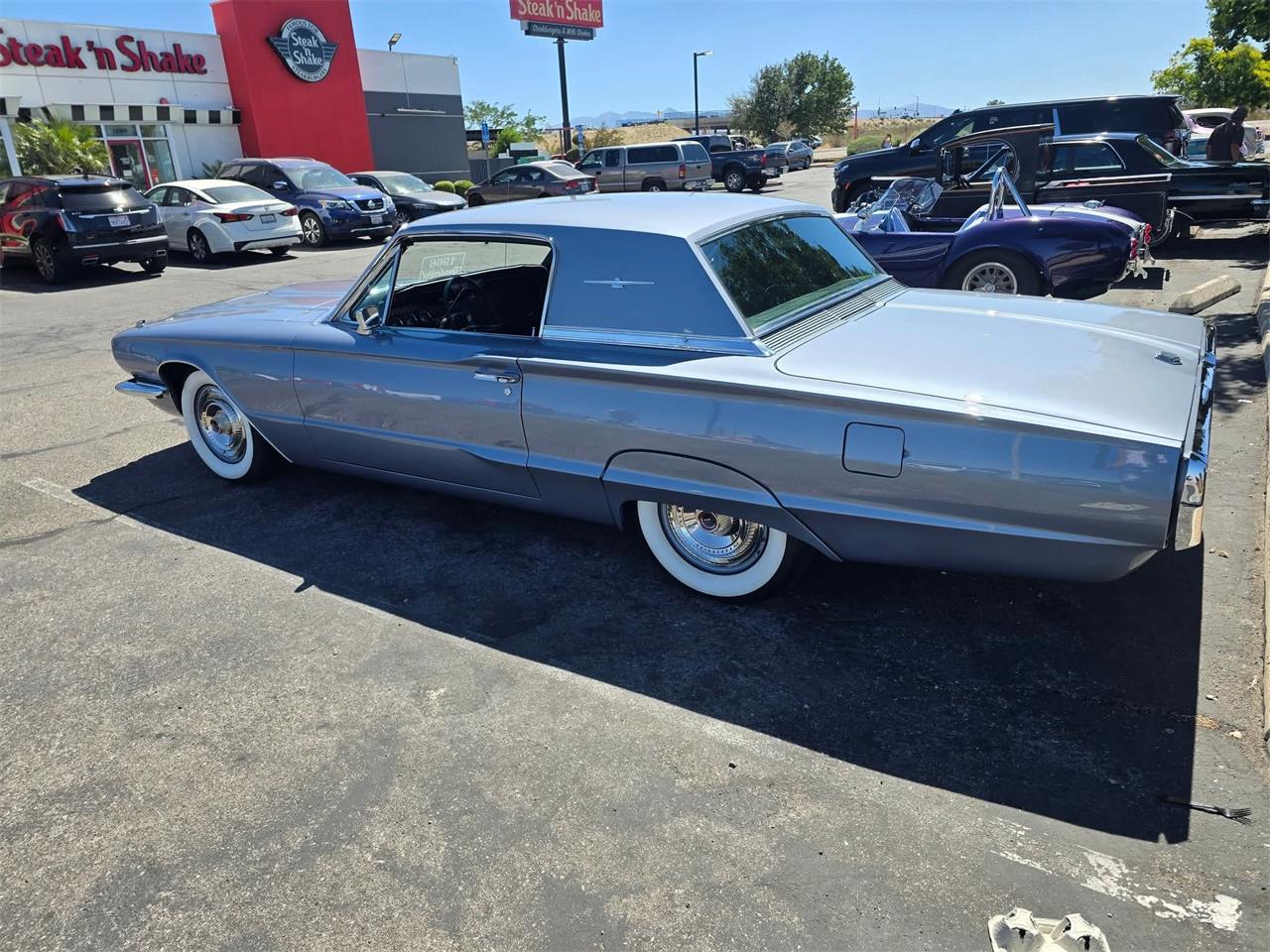 Ford-Thunderbird-1966-Chroma-Blue-Black-8