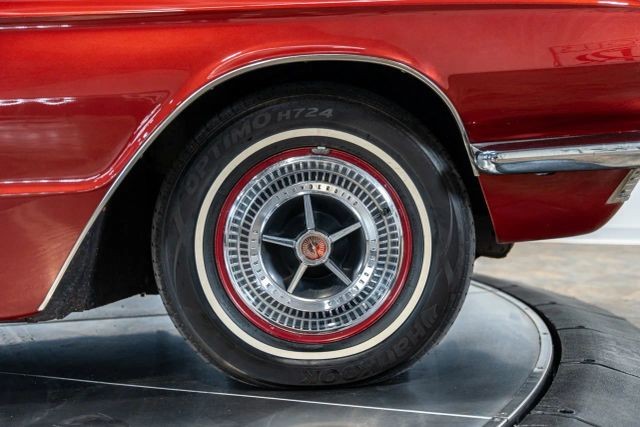 Ford-Thunderbird-1966-Convertible-2