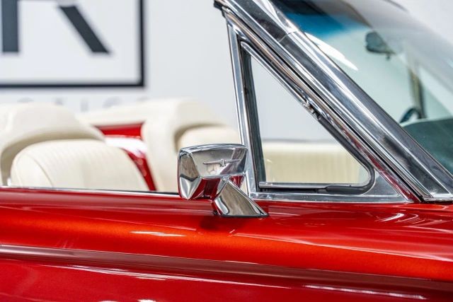 Ford-Thunderbird-1966-Convertible-35