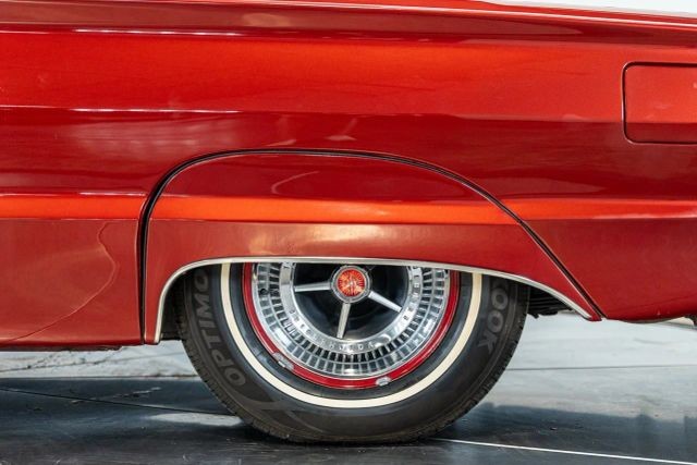Ford-Thunderbird-1966-Convertible-38