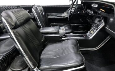 Ford-Thunderbird-1966-Maroon-BLACK-25