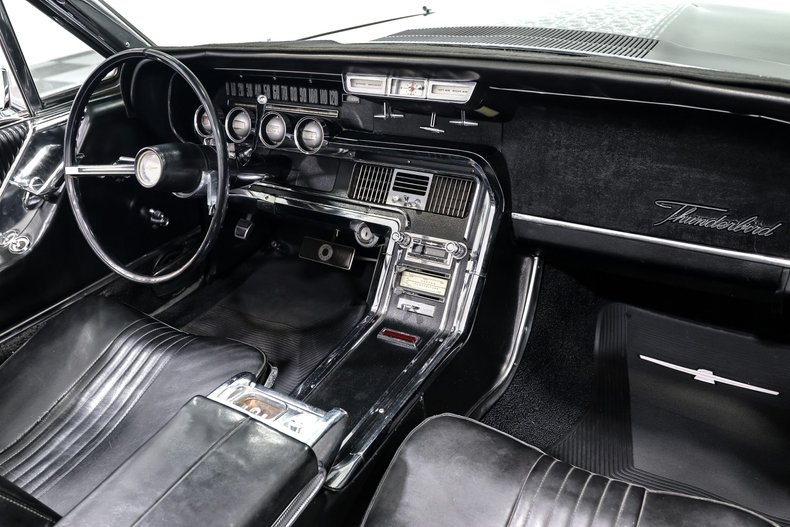 Ford-Thunderbird-1966-Maroon-BLACK-26