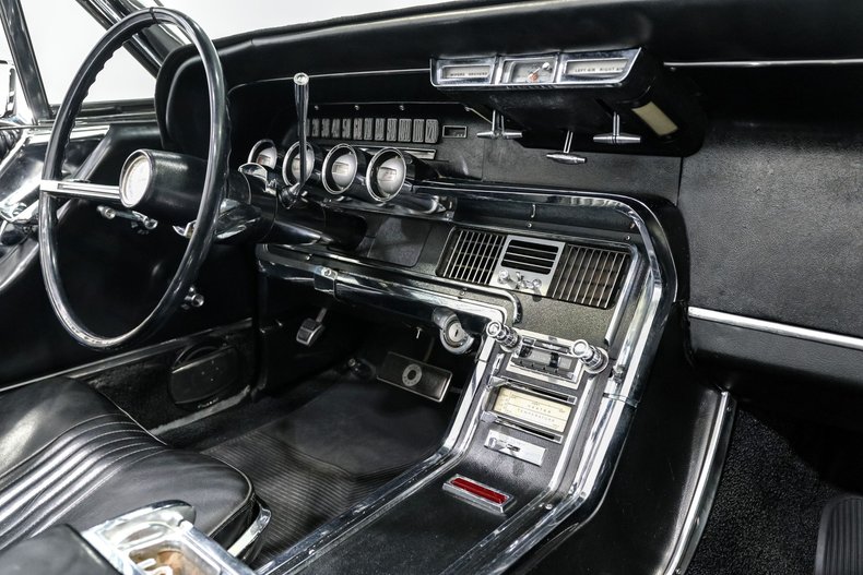 Ford-Thunderbird-1966-Maroon-BLACK-27