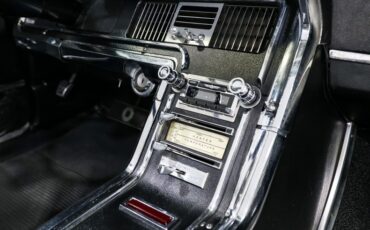 Ford-Thunderbird-1966-Maroon-BLACK-28
