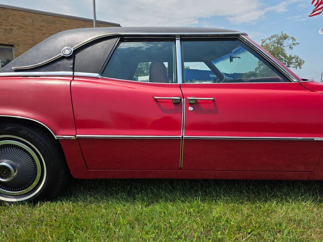 Ford-Thunderbird-1971-22