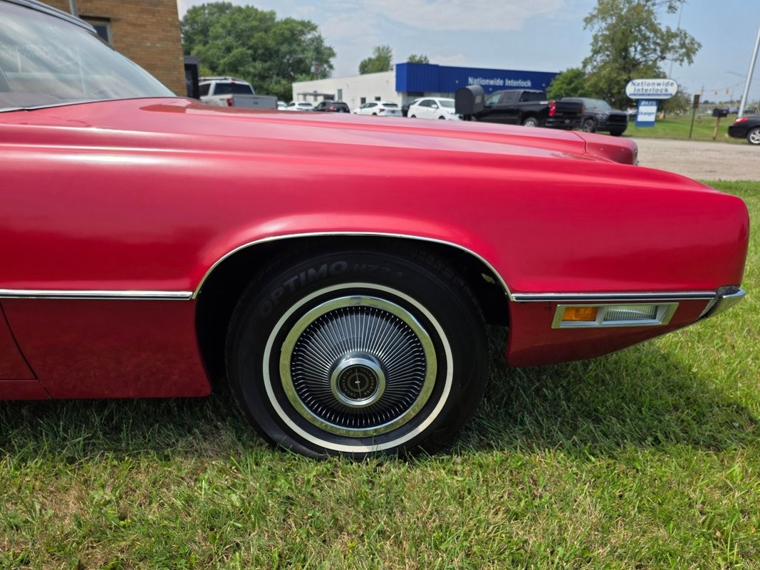Ford-Thunderbird-1971-23