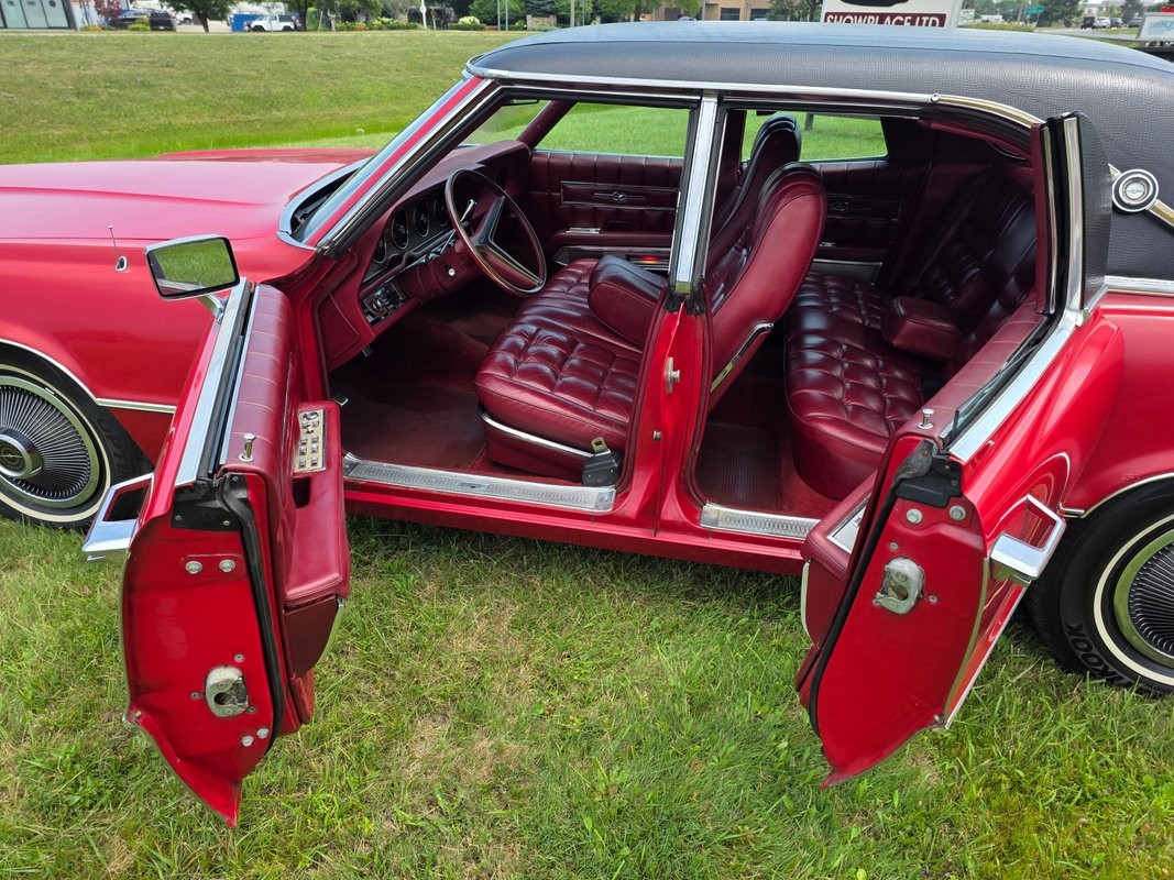 Ford-Thunderbird-1971-29
