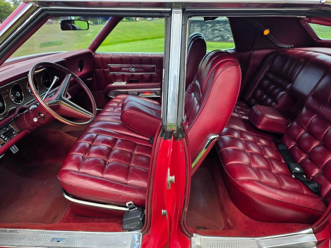 Ford-Thunderbird-1971-30