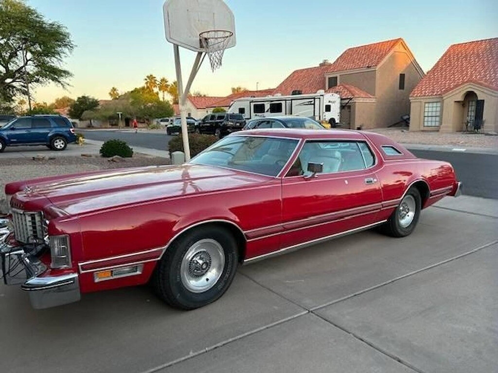 Ford-Thunderbird-1976-Coupe-1