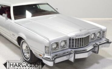 Ford-Thunderbird-1976-Coupe-10