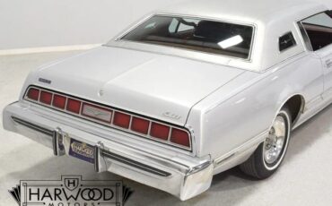 Ford-Thunderbird-1976-Coupe-11