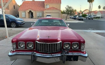 Ford-Thunderbird-1976-Coupe-2
