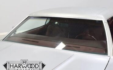 Ford-Thunderbird-1976-Coupe-24