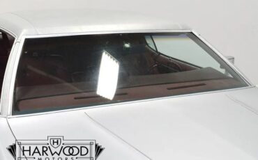 Ford-Thunderbird-1976-Coupe-25