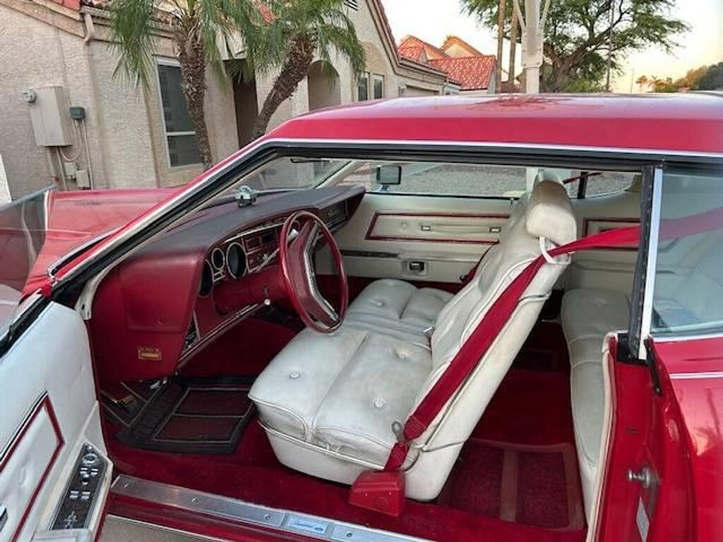 Ford-Thunderbird-1976-Coupe-3