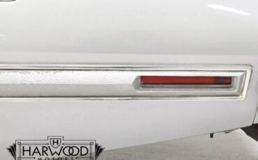 Ford-Thunderbird-1976-Coupe-30