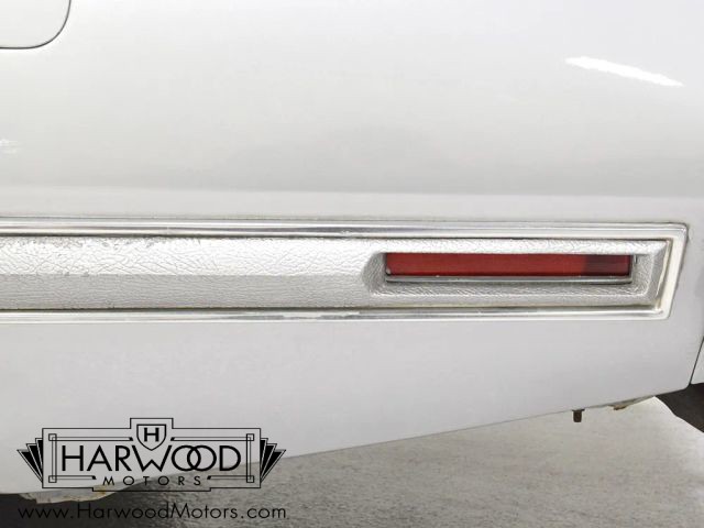Ford-Thunderbird-1976-Coupe-30