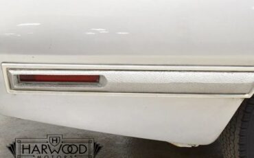 Ford-Thunderbird-1976-Coupe-31