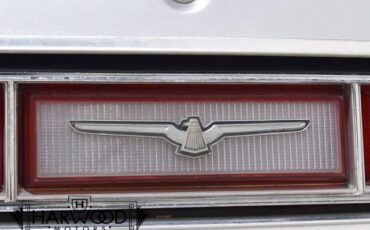 Ford-Thunderbird-1976-Coupe-32