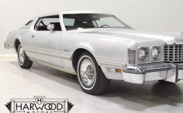 Ford-Thunderbird-1976-Coupe-38
