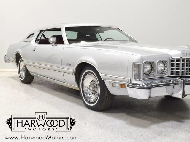 Ford-Thunderbird-1976-Coupe-38