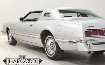 Ford-Thunderbird-1976-Coupe-39