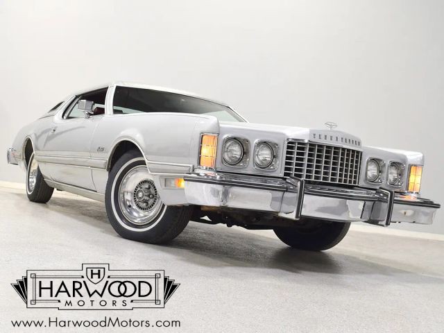 Ford-Thunderbird-1976-Coupe
