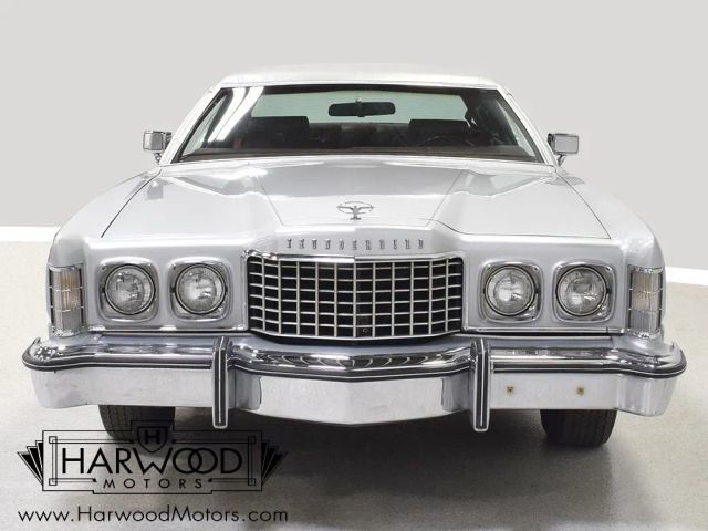 Ford-Thunderbird-1976-Coupe-8